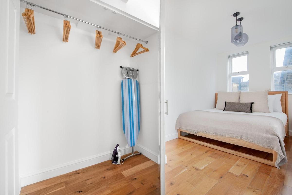 2 Bedrooms Flat In Hyde Park London