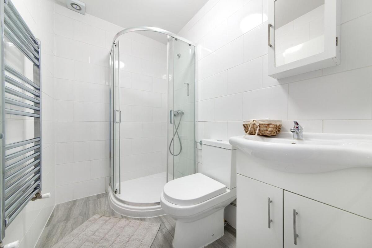 Apartment 2 Bedrooms Flat In Hyde Park London